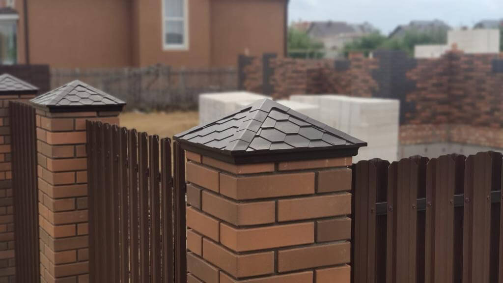 Колпак Zking Эверест Коричневый на столб 1.5х1.5 кирпича (390х390мм) в Екатеринбурге фото