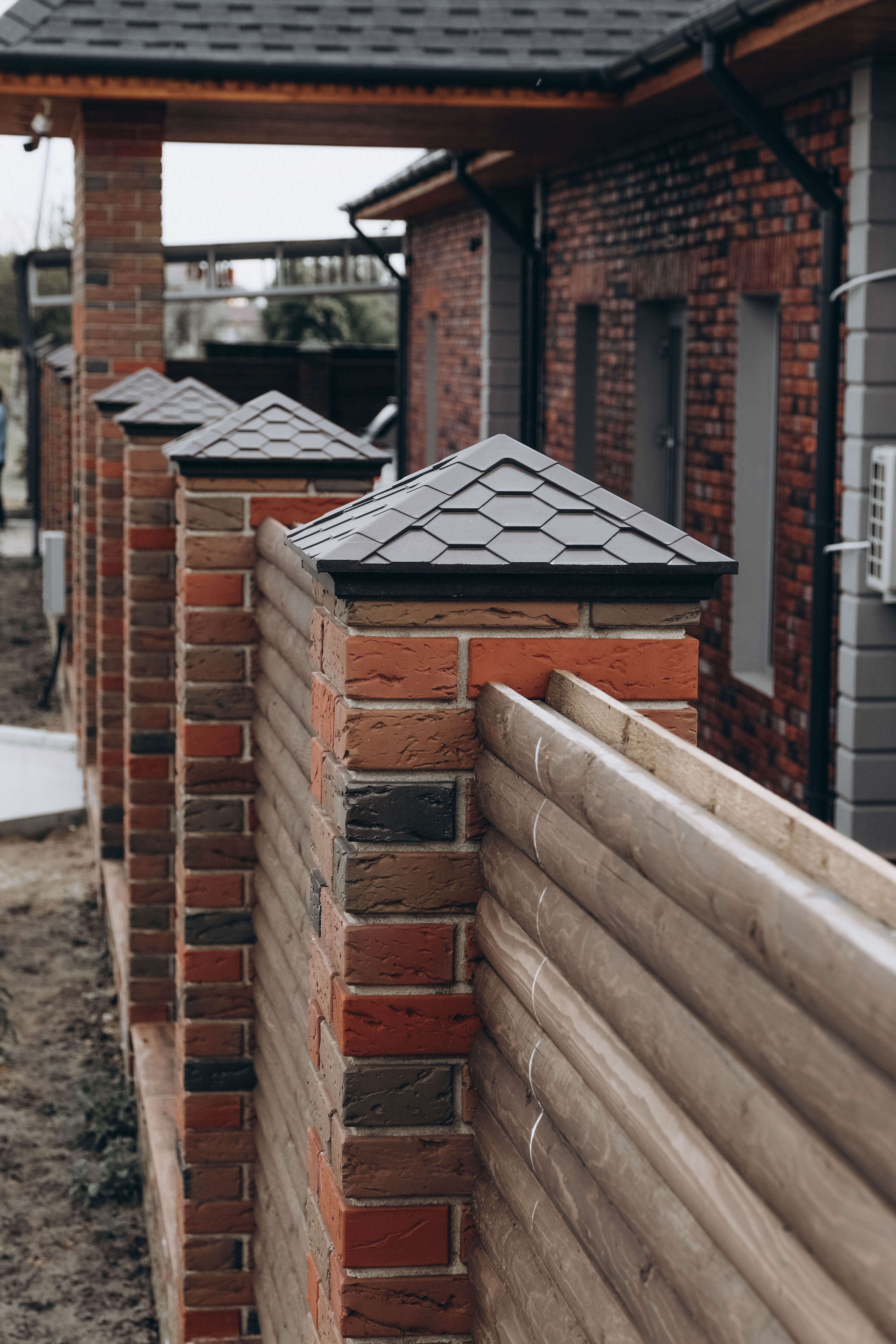 Колпак Zking Эверест Коричневый на столб 1.5х1.5 кирпича (390х390мм) в Екатеринбурге фото