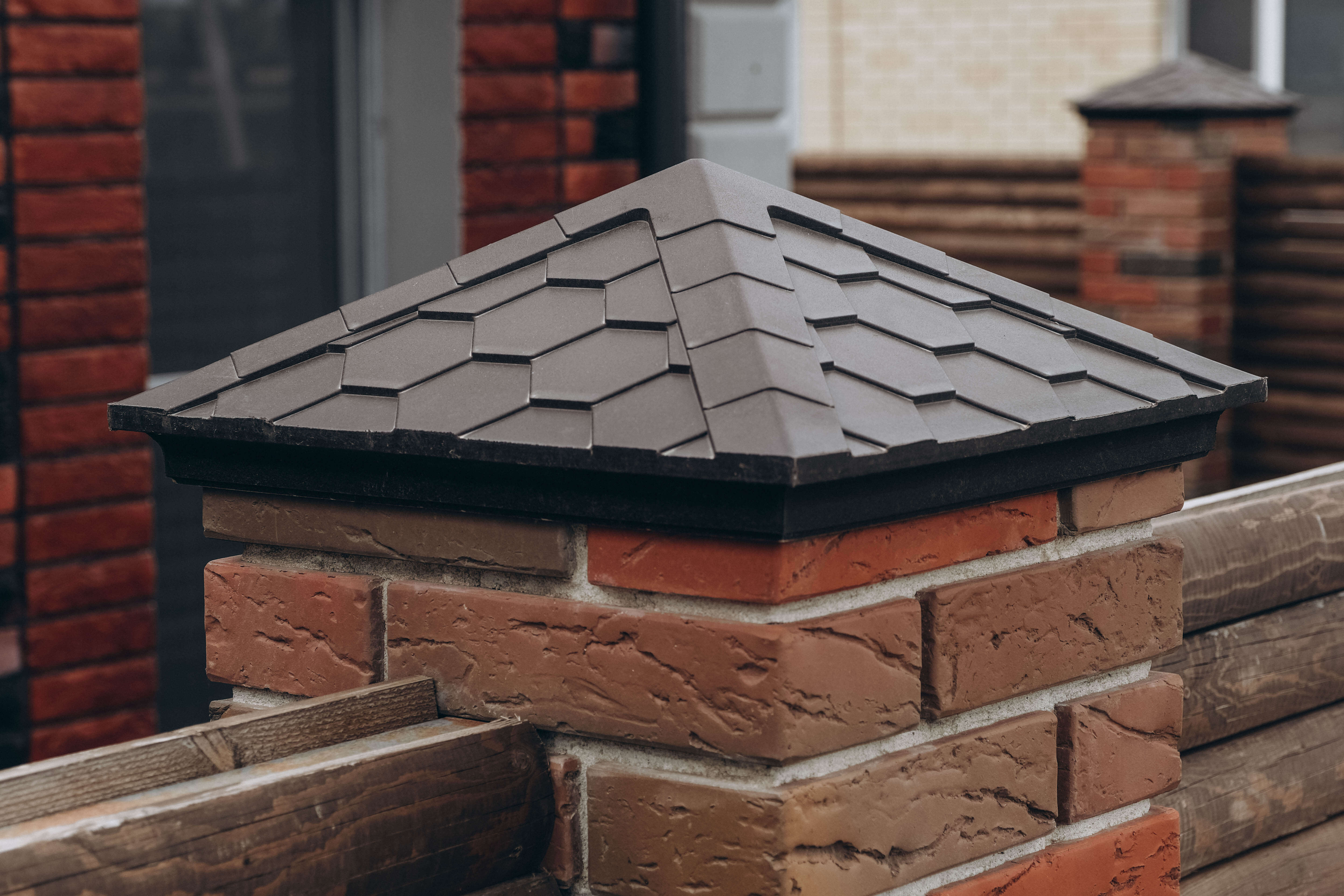 Колпак Zking Эверест Коричневый на столб 1.5х1.5 кирпича (390х390мм) в Екатеринбурге фото